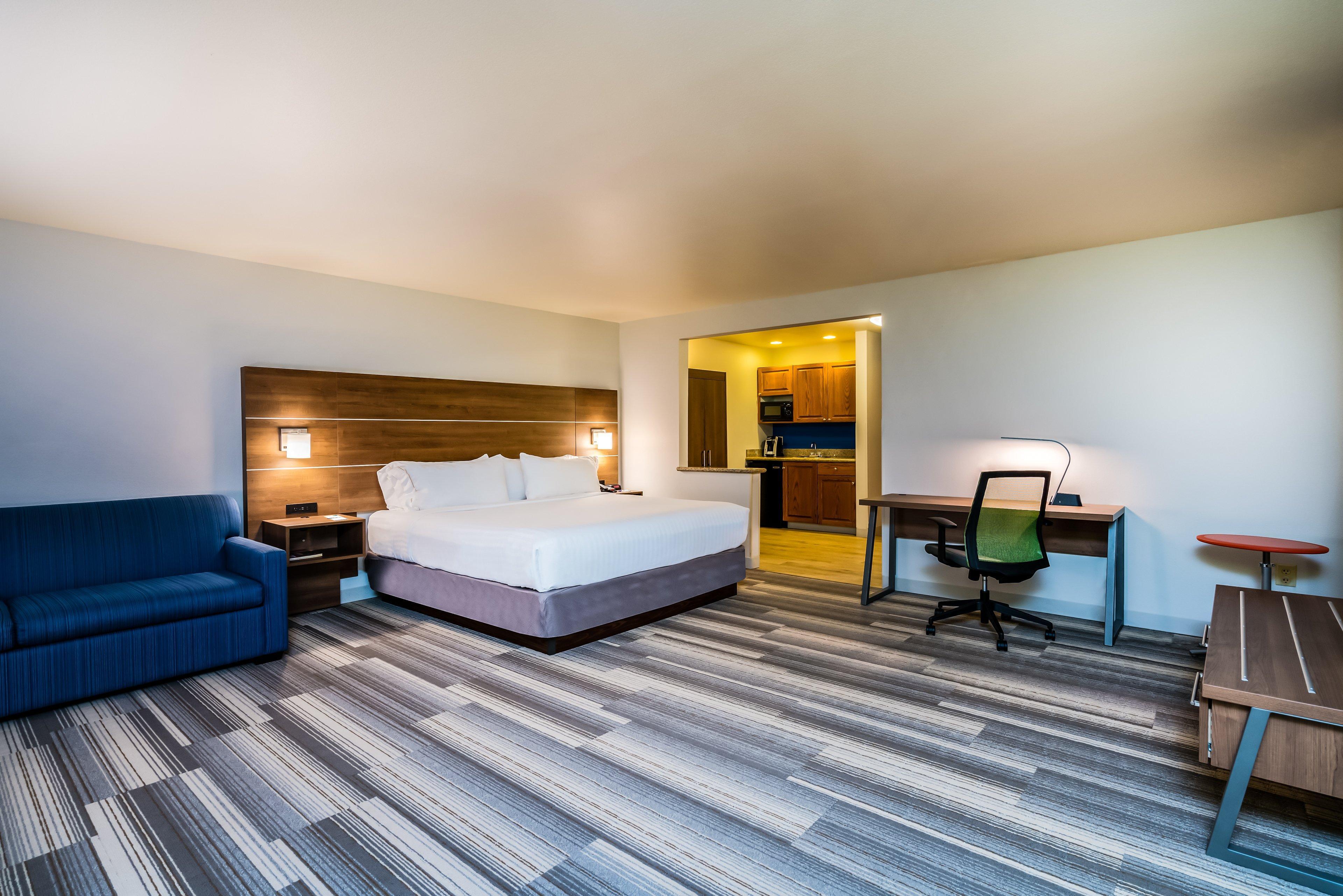 Holiday Inn Express & Suites Rocky Mount Smith Mountain Lake By Ihg Exterior photo