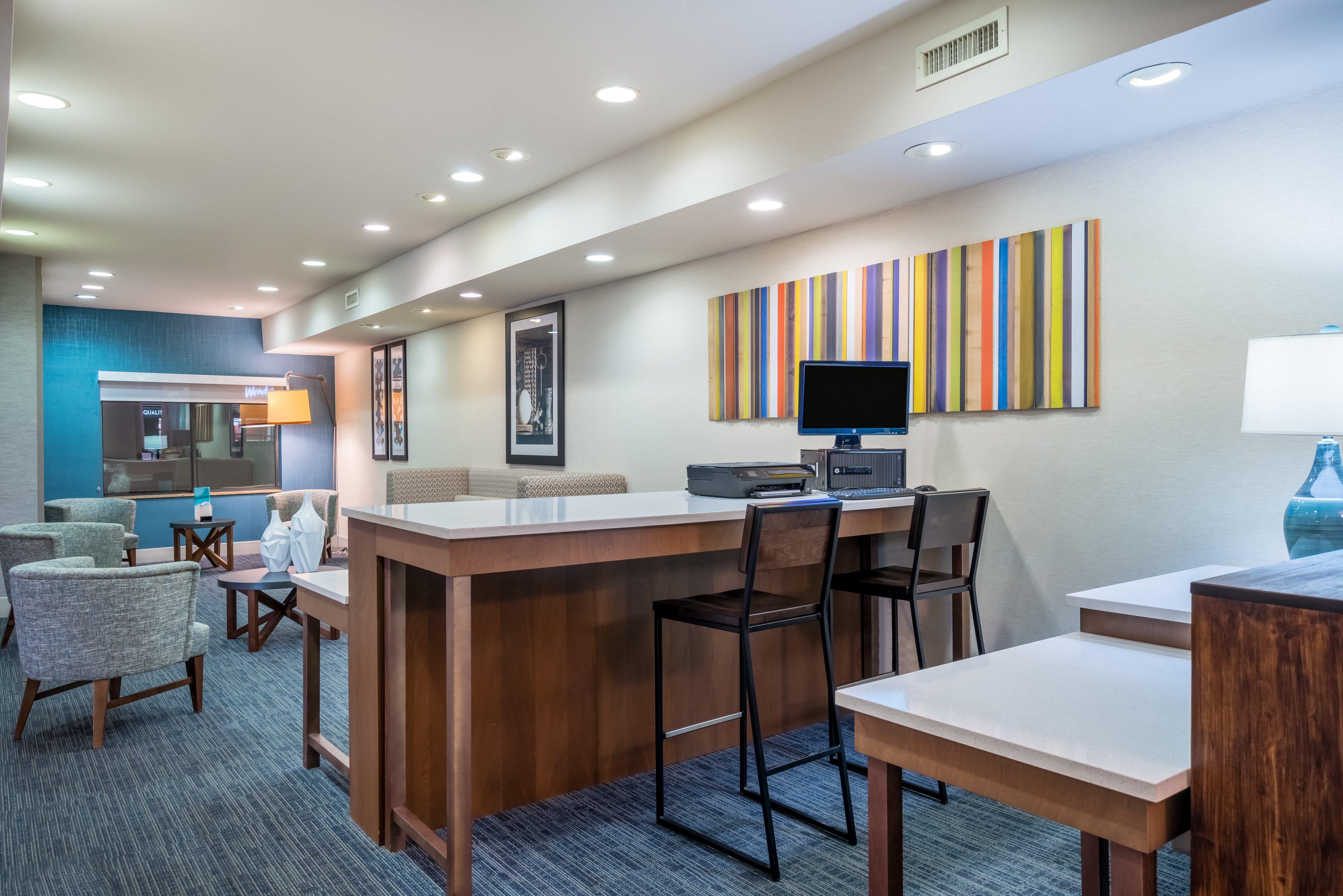 Holiday Inn Express & Suites Rocky Mount Smith Mountain Lake By Ihg Exterior photo